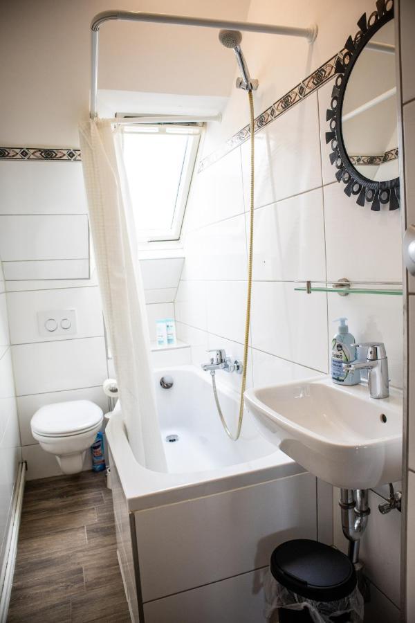 Wohnung Fuer 4 Gaeste In Laatzen Messe- Und Citynah ハノーファー エクステリア 写真